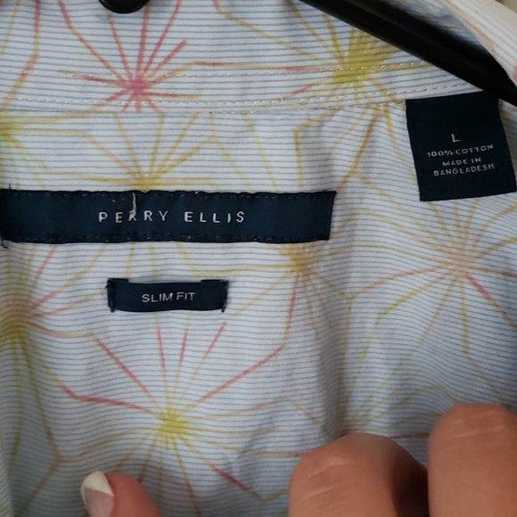 Perry Ellis button down - Picture 3 of 4